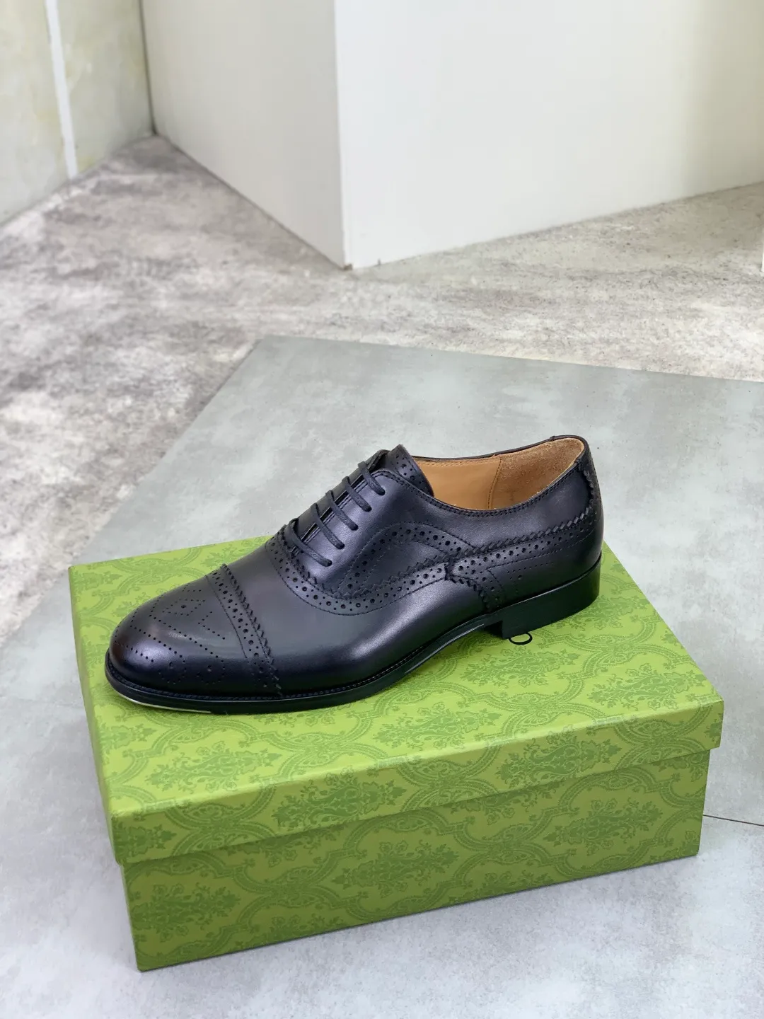 Men's men's shoes 💰P640 [New style] Water dyed cowhide 💰💎💎💎 [Gucci] GUCCI high-end men's formal business leather shoes, original order 1:1! Original imported high-end open-edge beaded calfskin, original metal buckle, imported first-layer cowhide lining for feet. Original high-end outsole, men's shoe size: 39-44 (45 customized) black and brown colors available
